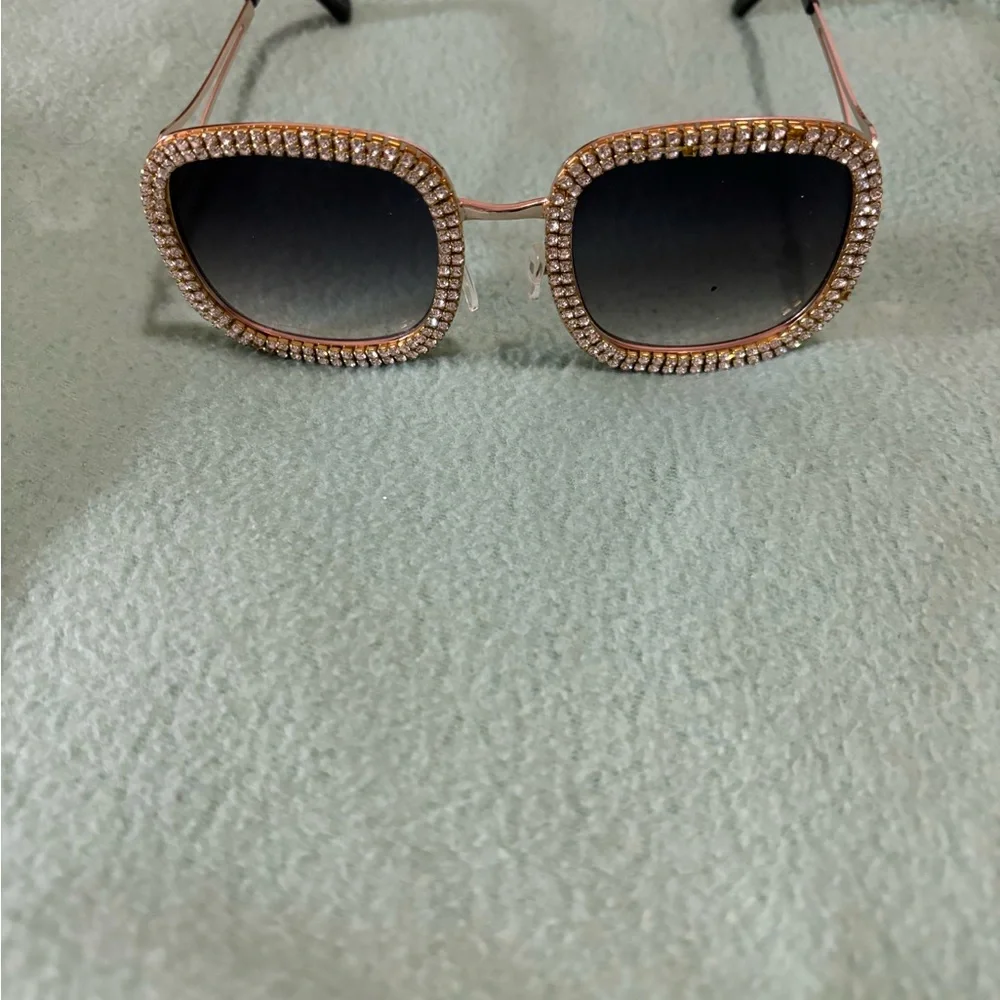 Square Oversized Sunglasses with Diamond Stud Decorated Lens Women's Black/Gold